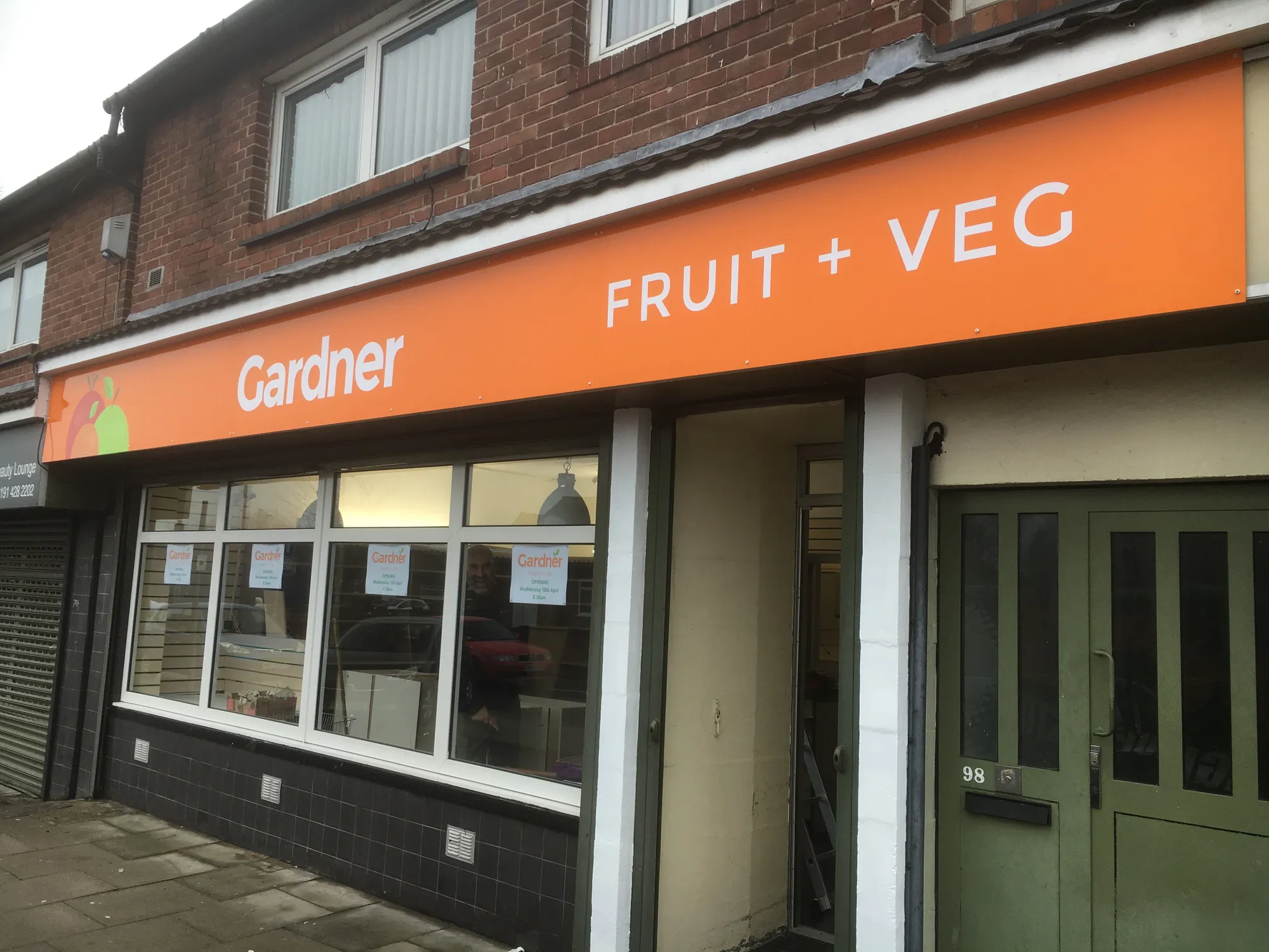 Modern fruit and veg shop sign by It'z Print & Design
