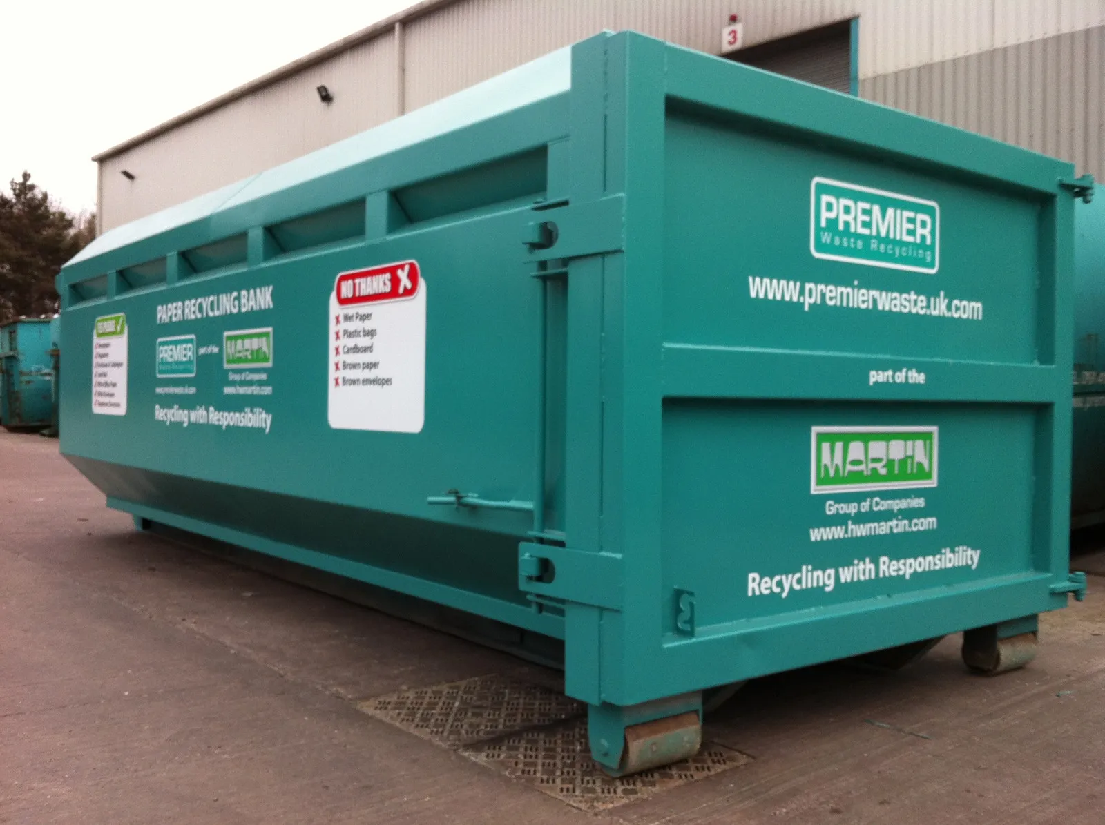 Recycling skip and waste container graphics by It'z Print & Design